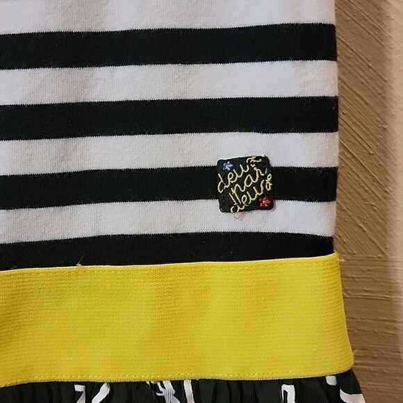 DEUX PAR DEUX BLACK AND WHITE STRIPED SLEEVELESS DRESS WITH YELLOW TRIM, SIZE 10 - Picture 3 of 6